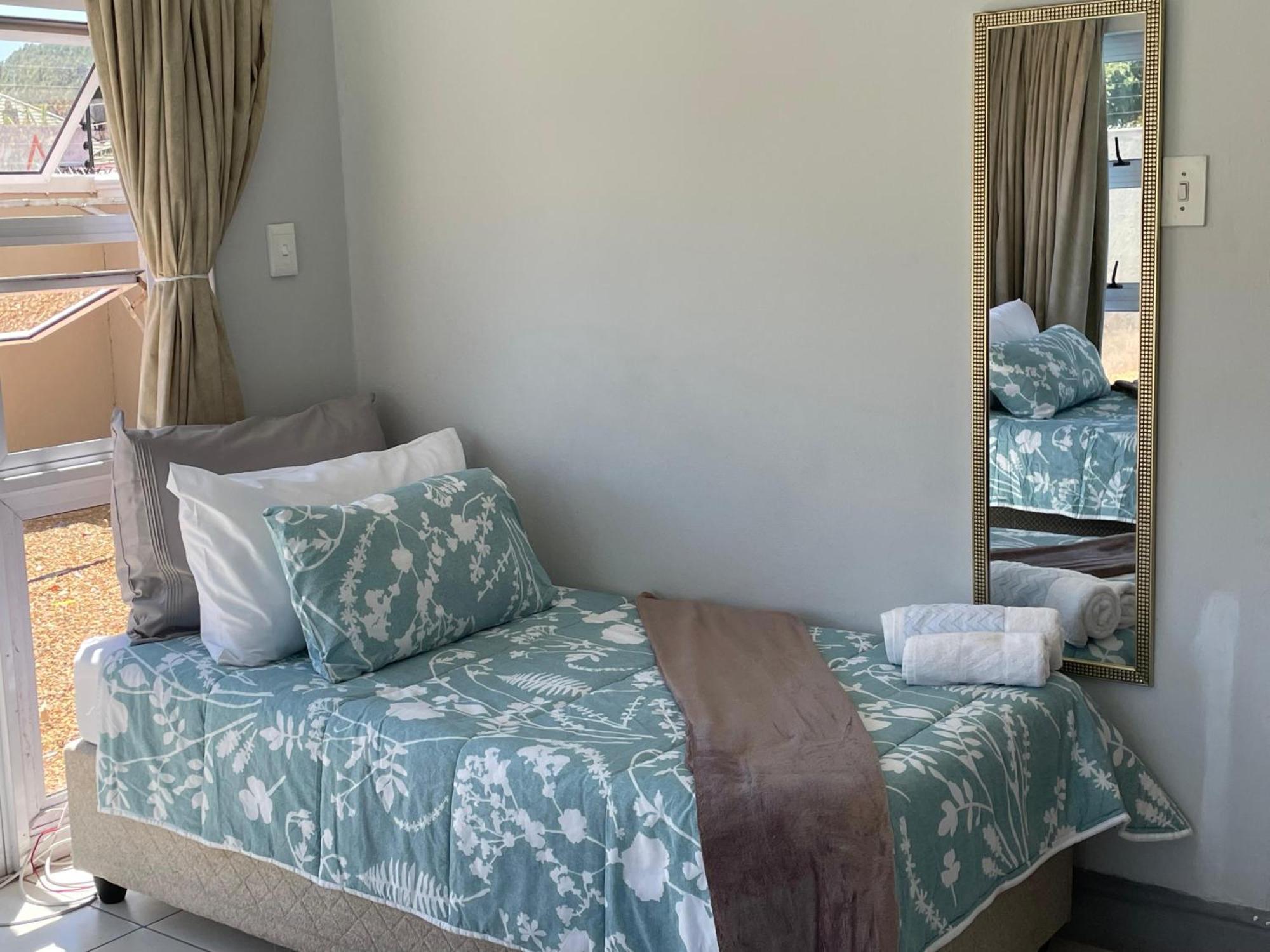 6 Crawford Road, Rondebosch East Aparthotel